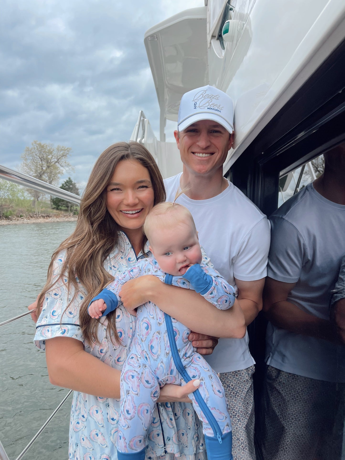 Blue Oysters - Bamboo Sleeper