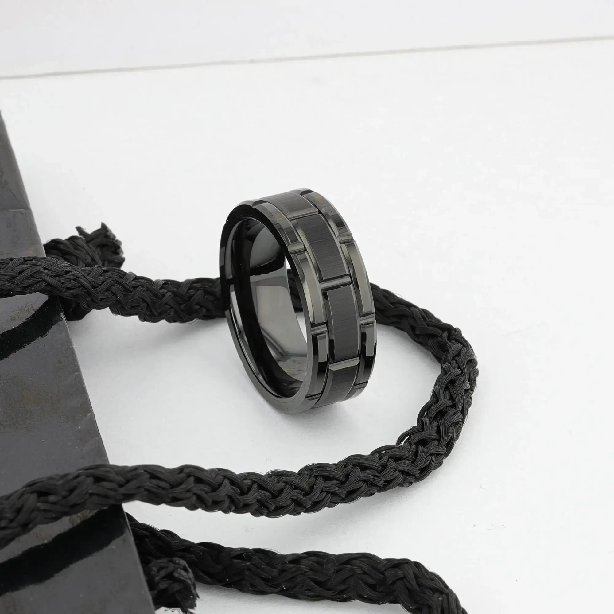 WINDSOR Beveled Black Tungsten Carbide Wedding Band with Brushed Center and Alternating Grooves – 8mm & 10mm