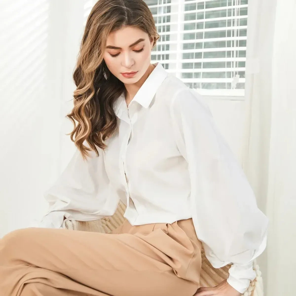 Lantern Sleeve Blouse – Elegant Vintage Button-Up Shirt