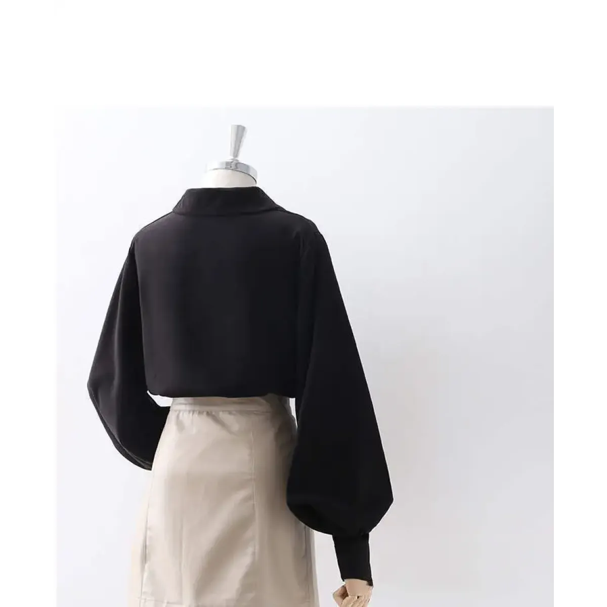 Lantern Sleeve Blouse – Elegant Vintage Button-Up Shirt