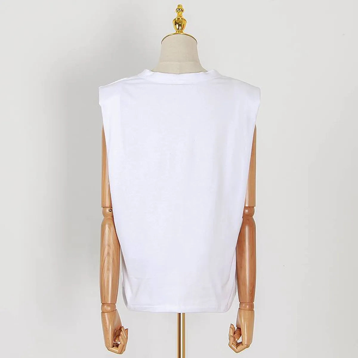 Padded Shoulder Sleeveless Tee