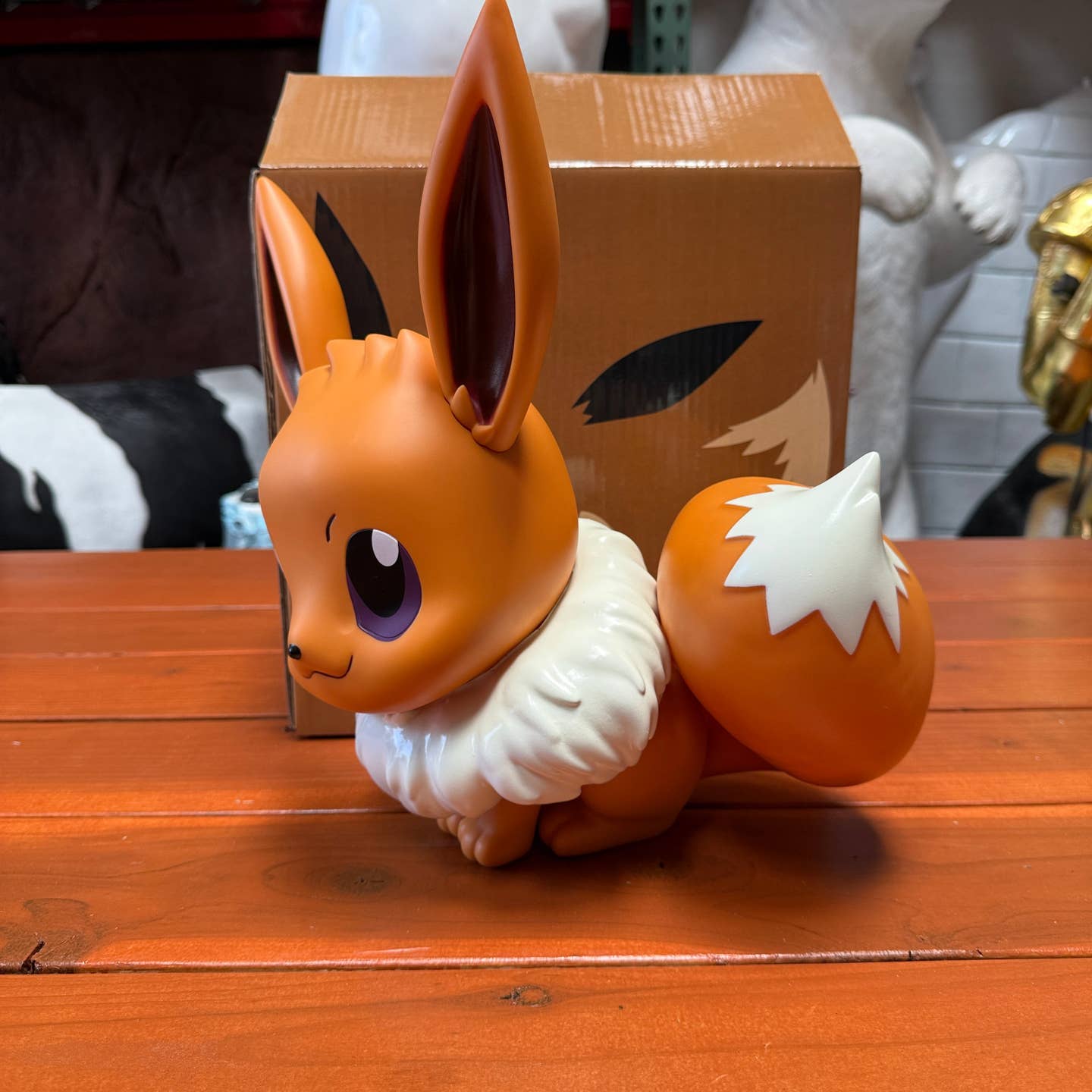 Pokemon Eevee Table Top Statue