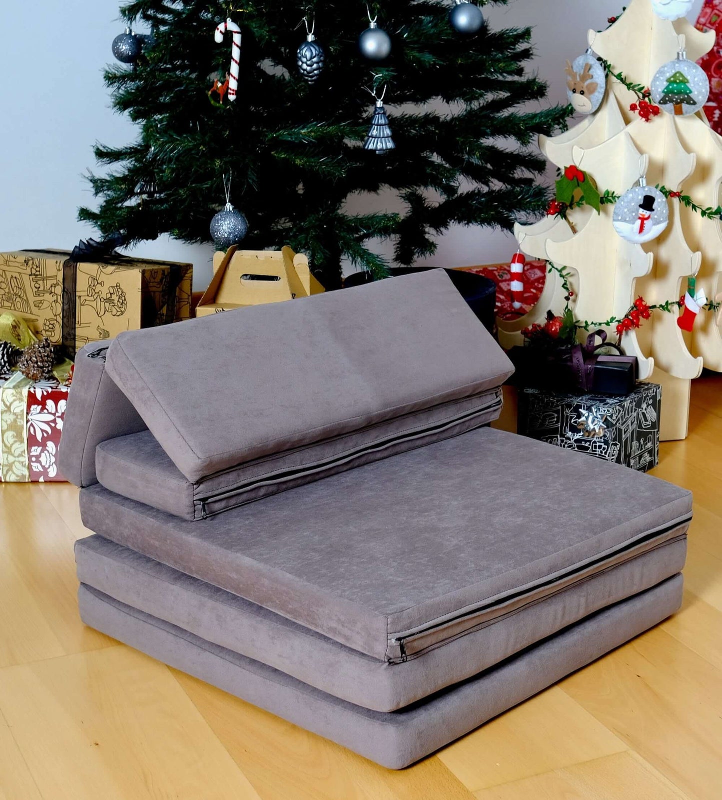 Transformable Kids Play Mat and Couch for Playtime and Relaxation