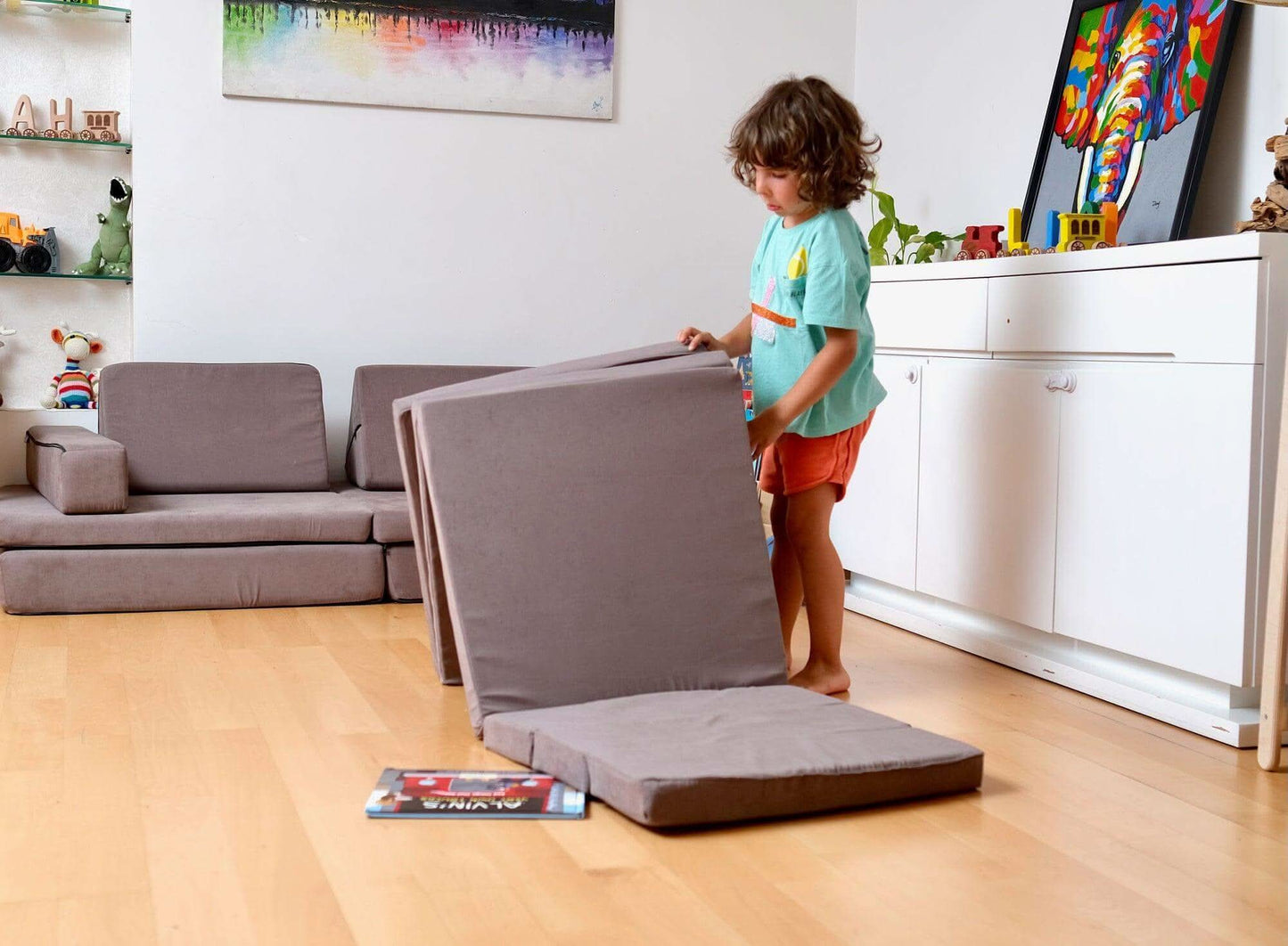 Transformable Kids Play Mat and Couch for Playtime and Relaxation