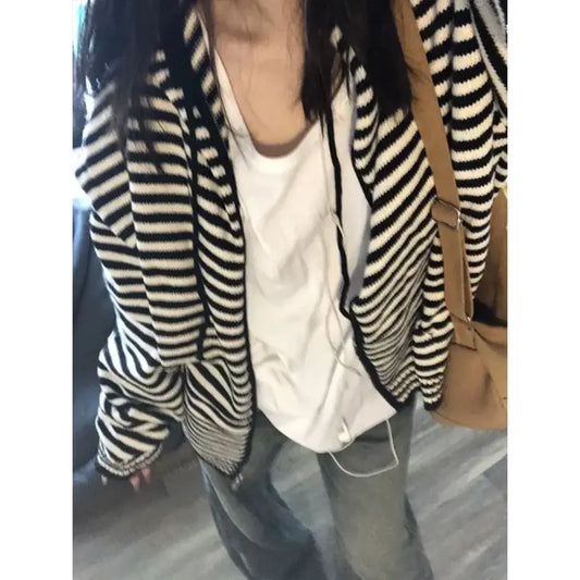 Black and White Striped Cardigan – Vintage Harajuku Zip-Up Knitwear